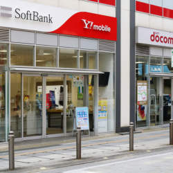 2年縛りと違約金、結局どうなった?大手携帯キャリアの新料金プランを徹底解説【石野純也のモバイル活用術】