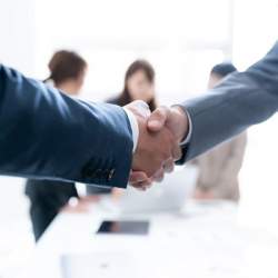 企業と知人をつなげるSNS「Spready」がリニューアル、より信頼ある個人との効率的な出会いを提供