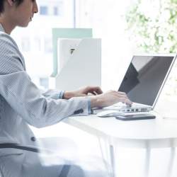 新型コロナ影響か フリーランスの登録と企業ニーズが急増