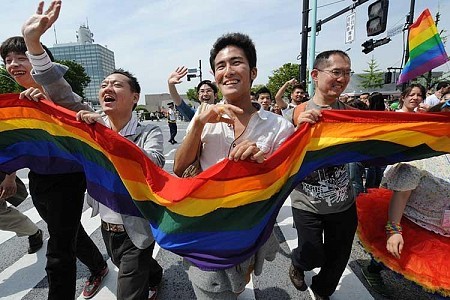 LGBT人口は、左利き人口とほぼ同じ。:一橋大生の自殺からわかるLGBTが「生きづらい」世の中 5番目の画像