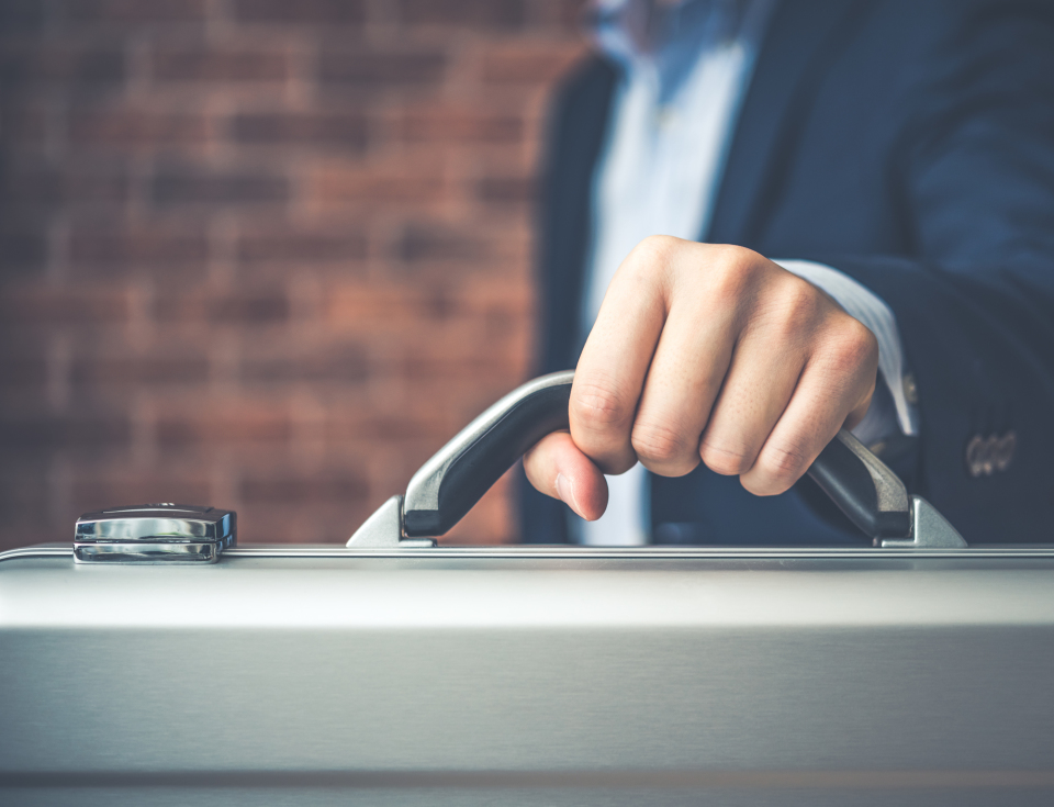 「お気をつけて」だけはNG?外出や出張に行く上司に対する正しい敬語の使い方 1番目の画像