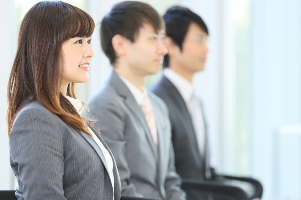 “出向”の意味は?給与の扱いはどうなる? 出向後の給料&転勤との違いを徹底解説 4番目の画像