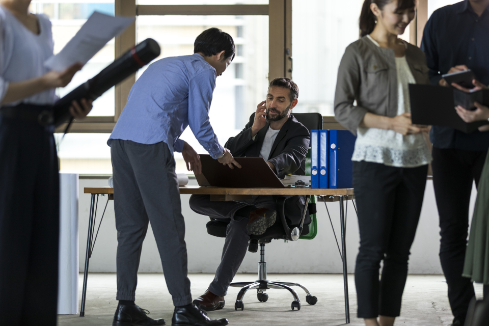 【シーン別】会社の送別会に参加する場合の服装選びのポイント 7番目の画像