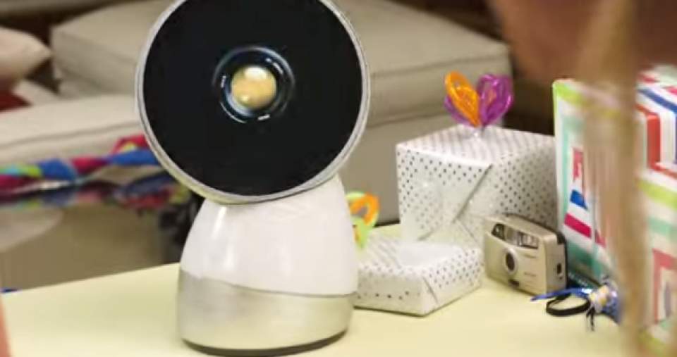 INDIEGOGOで目標額の12倍を調達！高い情緒的能力を持つ世界初の家庭用ロボット「JIBO」 3番目の画像