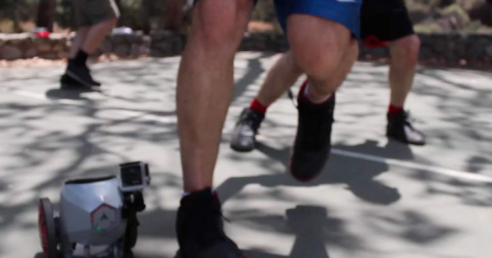 【動画】マンガの世界がすぐそこに！靴に装着し、時速20kmで走行する電動スケーター登場 6番目の画像