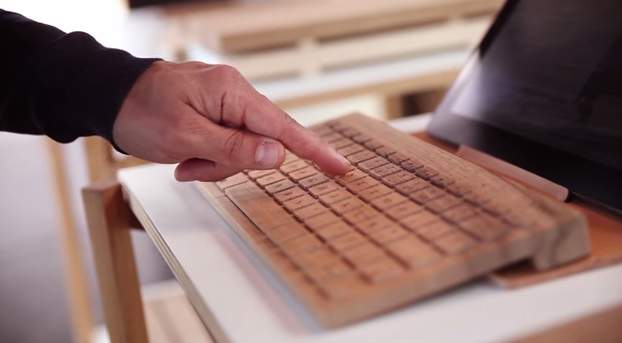 完全オーダーメイドの木製キーボード！フランスの職人が全て手造するキーボードがカッコいい。 1番目の画像