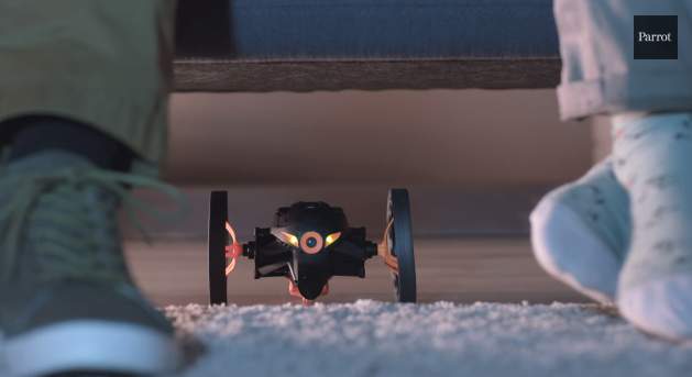 飛ぶ！跳ねる！天井を歩く！？仏Parrot社が開発した超小型ドローンがスゴすぎる！ 2番目の画像