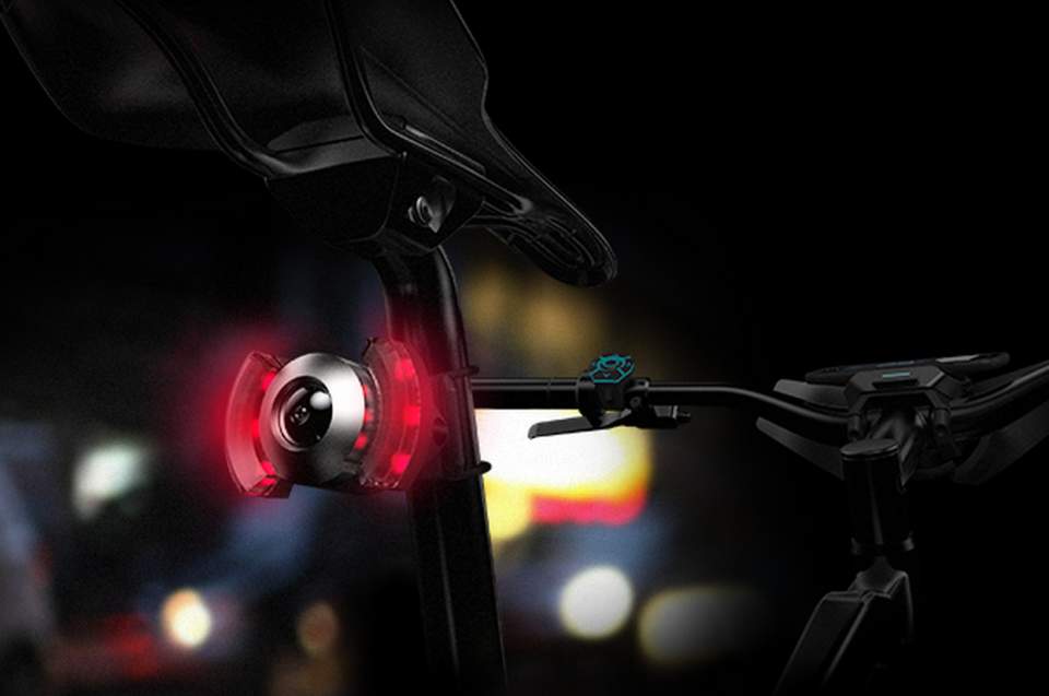 自転車をちょっと賢くする。取り付けるだけでスマート自転車を実現するガジェット「COBI」 4番目の画像