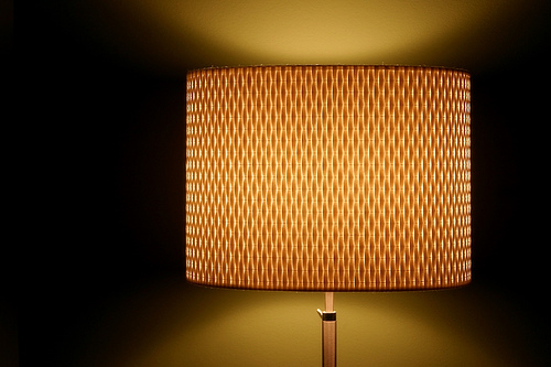 暖かな光が空間を彩る。単調な部屋の印象を一気に変える間接照明のテクニック 1番目の画像