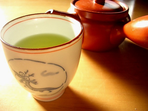 お～いお茶「新俳句大賞」が25年以上も人気のワケ：日本の“古き良き”文化が生んだ、“新しさ” 1番目の画像