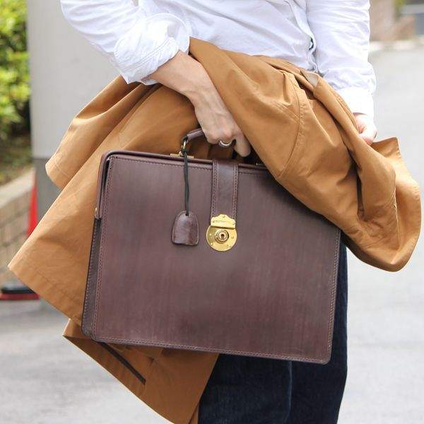 ブライドルレザーの鞄が、ワンランク上のビジネスマンに選ばれる理由：英国紳士の“スタンダード” 6番目の画像