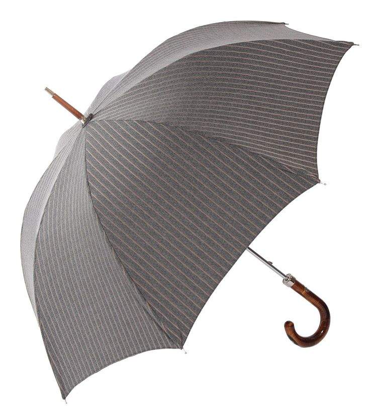 雨の日に持って出かけたいおすすめメンズ雨傘5選。鬱蒼とした雨の日に、上品な演出を。 5番目の画像