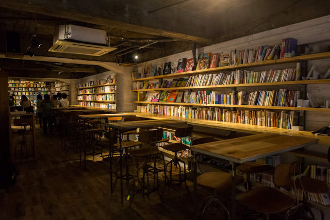 東京にある、異彩を放つおすすめ本屋。ビール片手に本を読もう。 10番目の画像
