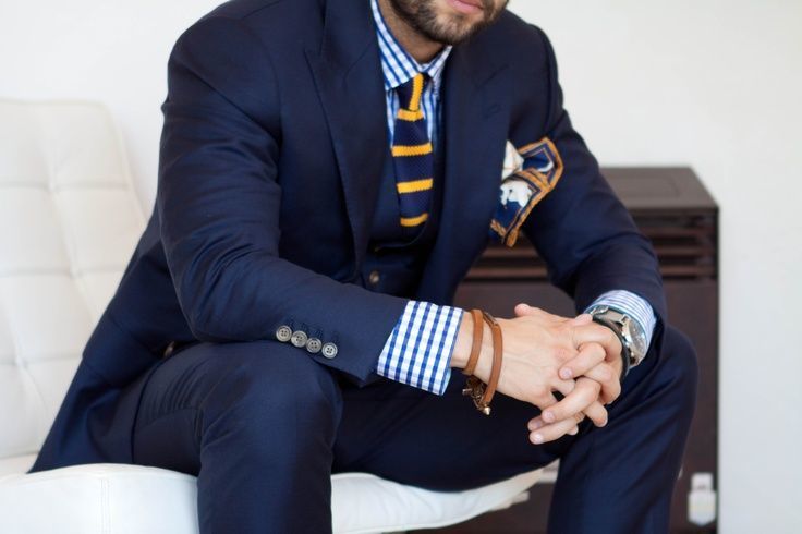 ネクタイが彩る、魅惑のネイビースーツコーデ集：“いつも”を変えるたった4つのテクニック 11番目の画像