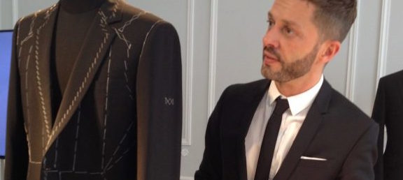 “Dior Homme”のジャケットは、すべて手作業でしかできない職人のメティエ（匠の技）で光る 7番目の画像