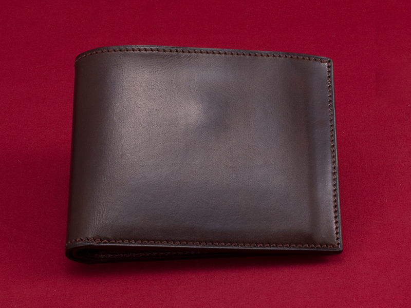 春に買い替えて「張る財布」！ 男をアゲる革財布の国産5ブランド 11番目の画像