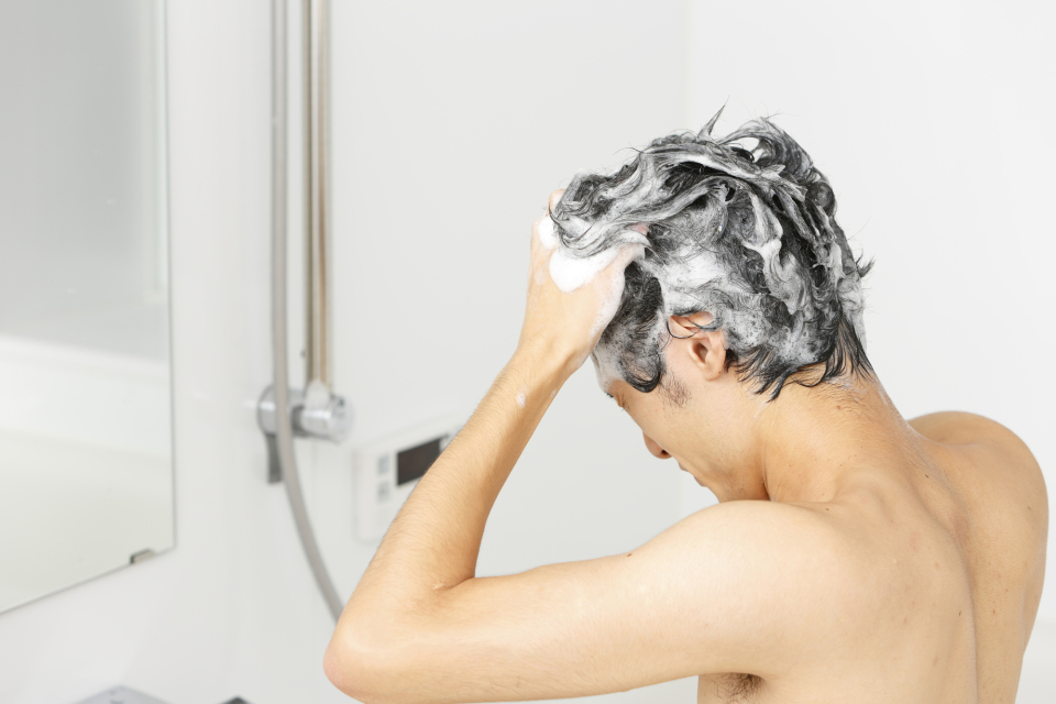 【プロが監修】ハゲる前に正しくシャンプー！ 髪のプロが教える、薄毛を防ぐ髪の洗い方 1番目の画像