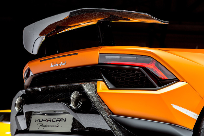 量産車世界最速！ランボルギーニ新型「ウラカン・ペルフォルマンテ」は2017年夏頃から納車スタート 8番目の画像