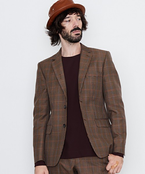 秋冬スーツの新定番「ブラウンスーツ」：ブラウンスーツのおしゃれな着こなしでワンランク上を目指す 3番目の画像