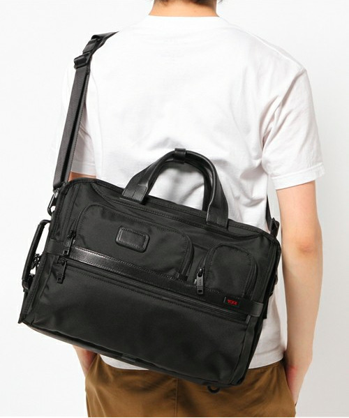 理想のビジネスバッグは「使用シーン」で選ぶ。人気メンズバッグブランド12選 11番目の画像