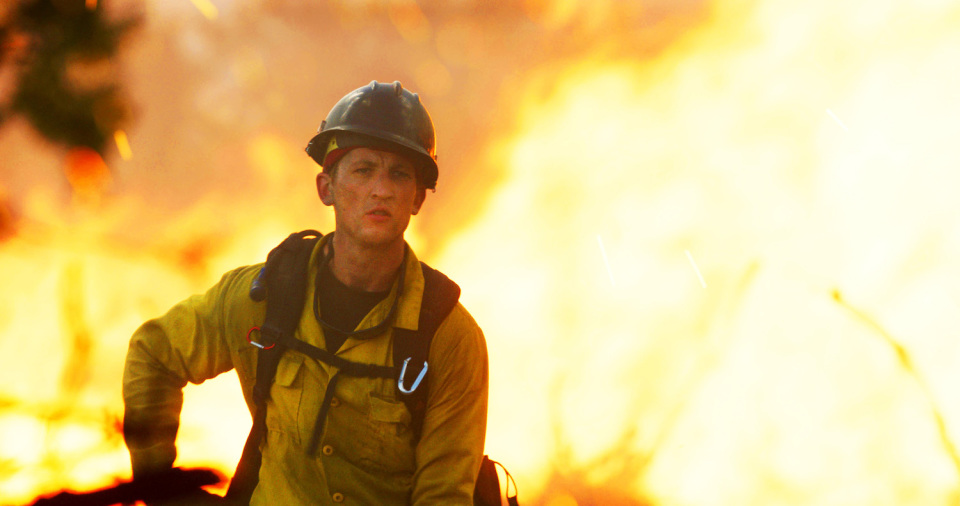 山火事は空からではなく地上で消せ!!森林消防隊の実話を基にしたヒューマンドラマ「オンリー・ザ・ブレイブ」 1番目の画像